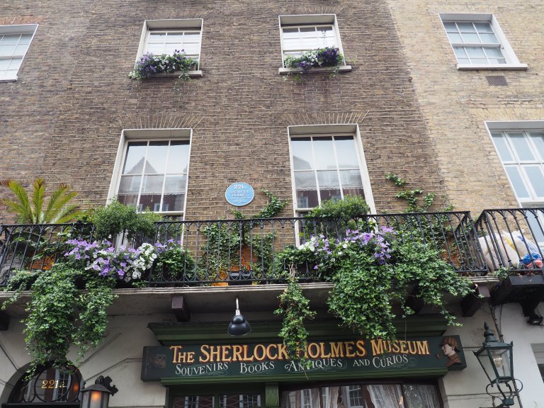 221b Baker Street Sherlock Holmes Museum London